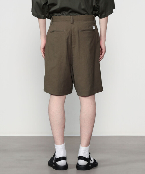ORCIVAL(オーシバル)の「ORCIVAL | 〈別注〉 ボディシェルオックスフォード タックショーツ MEN(その他パンツ・メンズ・アイボリー/ブラック/モカ・3/4)」の12枚目の写真