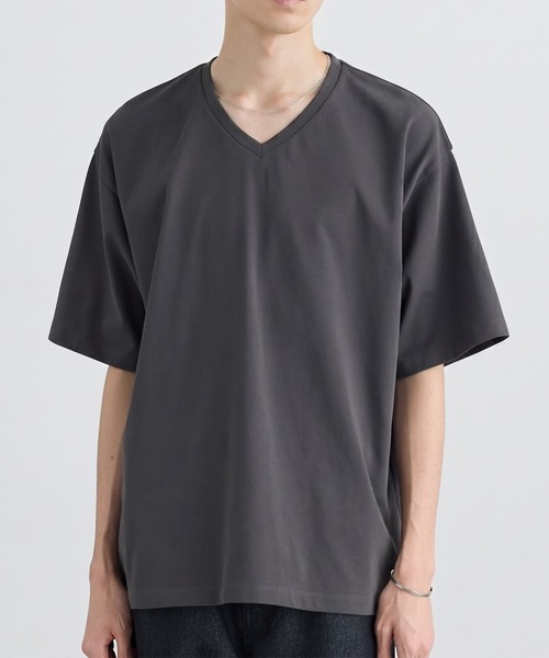 MONO-MART(モノマート)の「<接触冷感/UVカット>USAコットン コンフォート ヘビーオンス Vネック 半袖Tシャツ(Tシャツ/カットソー・メンズ・ブラック/ホワイト/チャコールグレー/ネイビー/オリーブ/ライトグレー・XL/S/L/M)」の3枚目の写真