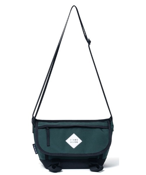 BEAMS DESIGN(ビームス デザイン)の「BEAMSDESIGN(ビームスデザイン)Slash かぶせショルダーバッグ(S)(ショルダーバッグ・メンズ・ベージュ/パープル/グリーン/ブラック/カーキ・FREE)」の4枚目の写真