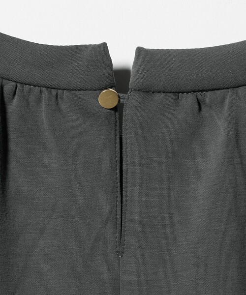 A DAY IN THE LIFE UNITED ARROWS(アデイインザライフユナイテッドアローズ)の「ライトダンボール ノースリーブTシャツ <A DAY IN THE LIFE>(Tシャツ/カットソー・レディース・ダークグレー/ライトグレー/オフホワイト・FREE)」の9枚目の写真