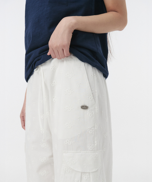 OHESHIO(オヘシオ)の「EYELET PUNCHING CARGO PANTS, WHITE(その他パンツ・レディース・その他・FREE)」の6枚目の写真