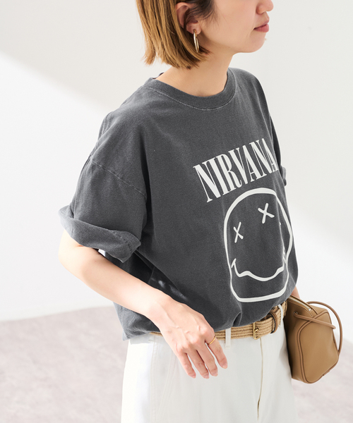FRAMeWORK(フレームワーク)の「JOHNBULL/ジョンブル NIRVANA SMILEY Tシャツ(Tシャツ/カットソー・レディース・ベージュ/ブラック・FREE)」の2枚目の写真