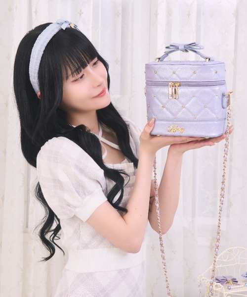 LAFARY(ラファリー)の「ビジューキルティングバニティバッグ(ショルダーバッグ・レディース・ブルー/ピンク/ピンクベージュ/ブラック・FREE)」の10枚目の写真