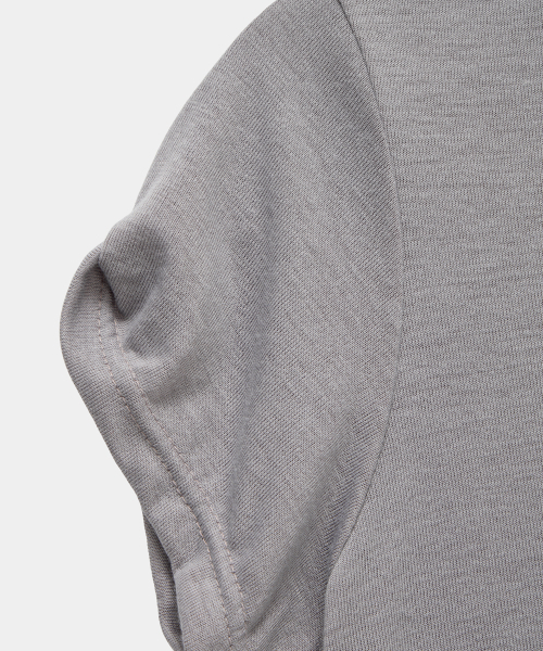 ETRE AU SOMMET(エトレオソメ)の「Drape Pintuck Zipper Roll-Up Short Top (Gray)(Tシャツ/カットソー・レディース・ダークグレー・FREE)」の10枚目の写真