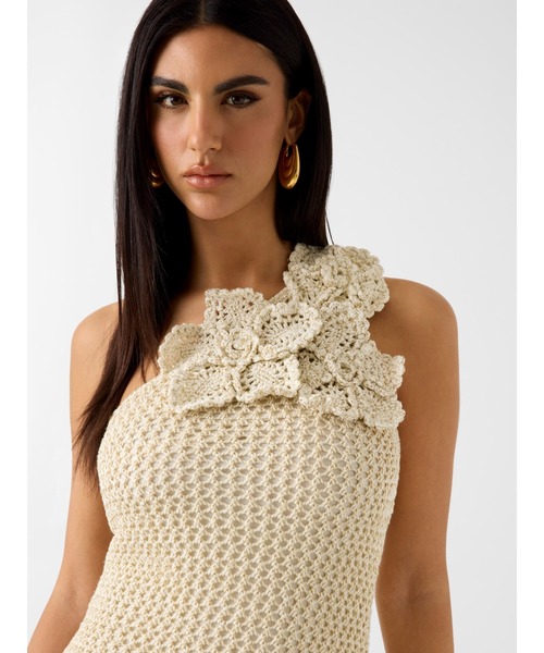 Guess(ゲス)の「ALICIA Crochet Flower Top ワンピース ドレス(ワンピース・レディース・ナチュラル・MEDIUM/SMALL/X-SMALL)」の4枚目の写真