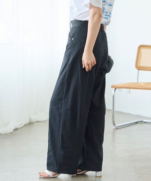 LAVEANGE（ラビアンジェ）の「カーブチノワイドパンツ｜ラクなのに美脚見え/大人カジュアル/チノパン/後ろゴム/きれいめ（チノパンツ・レディース・ベージュ/ブラウン/ブラック・4L/M/LL/5L/3L）」の7枚目の写真