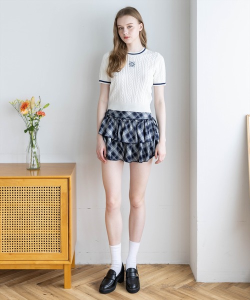 clear（クリア）の「配色ラインワンポイント刺繍ニットトップス［骨格ウェーブ／フェミニン／ガーリー／きれいめ／上品］（ニット/セーター・レディース・オフホワイト/ネイビー/ピンク/サックスブルー・F）」の6枚目の写真