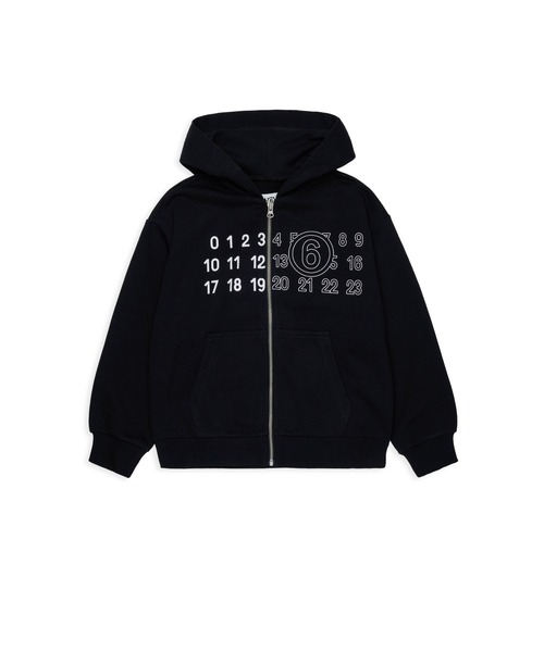 MM6 Maison Margiela(エムエムシックス メゾン マルジェラ)の「キッズ ジップアップパーカー MM6 KID(パーカー・キッズ・ブラック・6Y/4Y/14Y/16Y/10Y/8Y/12Y)」の1枚目の写真