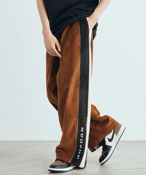 JORDAN BRAND（ジョーダンブランド）の「ジョーダン フライト メンズ コーデュロイ パンツ / Jordan Flight Men's Corduroy Pants IO1805-281 Light British Tan（その他パンツ・メンズ・ライトブラウン・XL/S/L/M/2XL）」の2枚目の写真