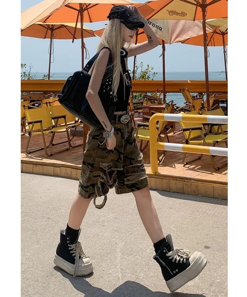 inst.ALL(インストール)の「迷彩柄ダメージルーズハーフパンツ(その他パンツ・レディース・カーキ・L/M/S)」の3枚目の写真