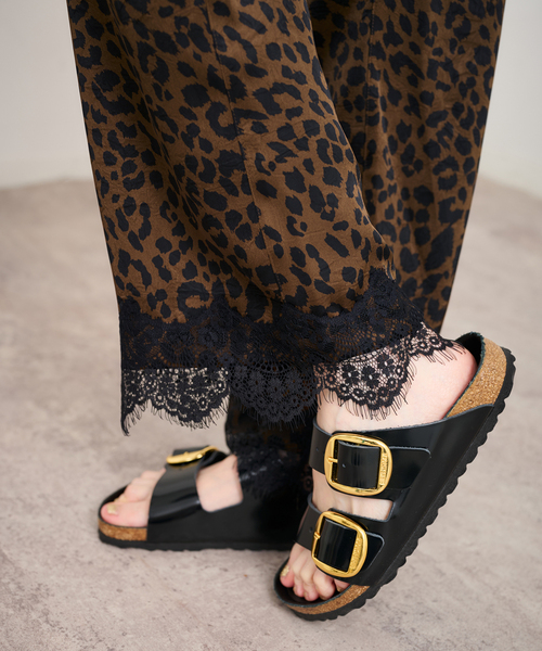 U by SPICK&SPAN(ユーバイスピックアンドスパン)の「ARCHIVE STANCE/アーカイブスタンス lace hem leopard pants(スラックス・レディース・ブラウン・FREE)」の10枚目の写真