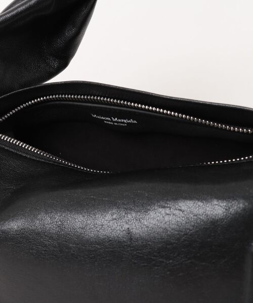 Maison Margiela(メゾンマルジェラ)の「Maison Margiela BOX BAG EAST WEST SMALL(ショルダーバッグ・レディース・ブラック・FREE)」の3枚目の写真
