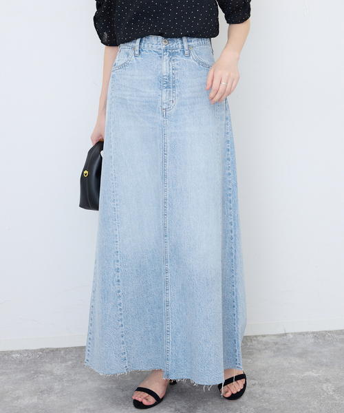 SLOBE IENA(スローブイエナ)の「《シリーズあり/》LE DENIM RADIAL FLAREデニムスカート(デニムスカート・レディース・スカイブルー・36/38)」の1枚目の写真