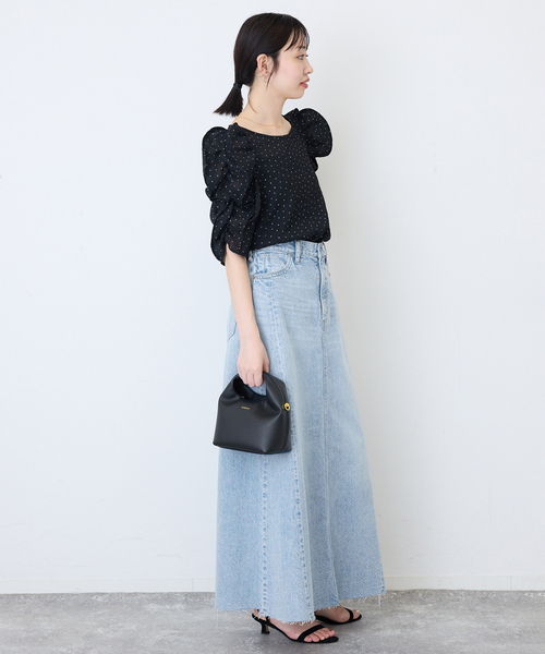SLOBE IENA(スローブイエナ)の「《シリーズあり/》LE DENIM RADIAL FLAREデニムスカート(デニムスカート・レディース・スカイブルー・36/38)」の3枚目の写真