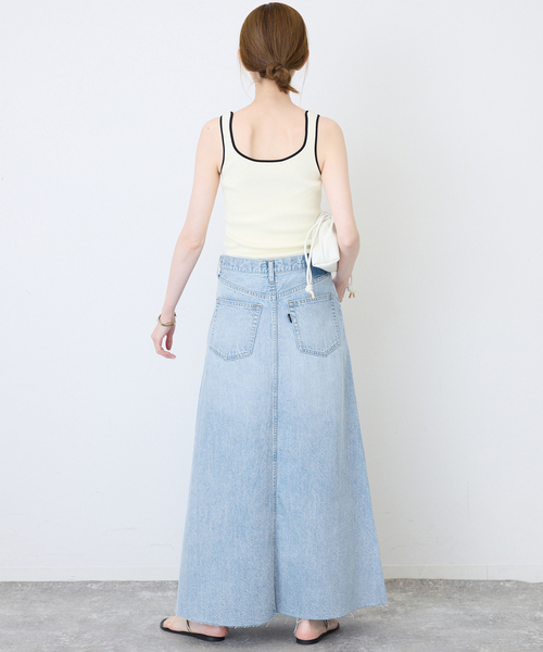 SLOBE IENA(スローブイエナ)の「《シリーズあり/》LE DENIM RADIAL FLAREデニムスカート(デニムスカート・レディース・スカイブルー・36/38)」の15枚目の写真