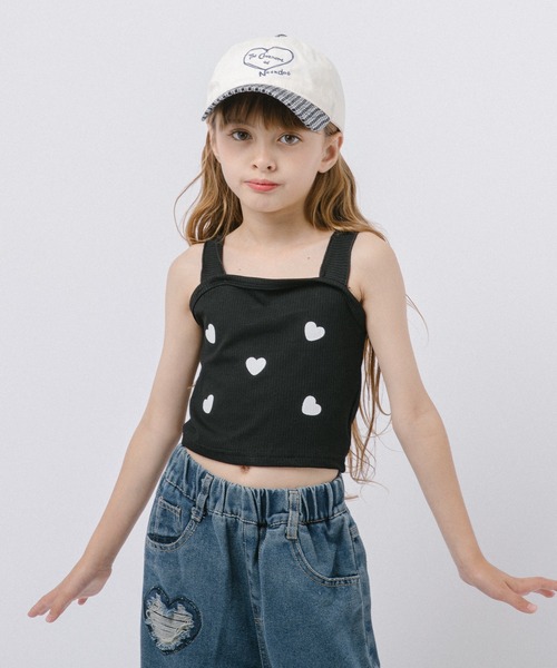 URBAN CHERRY（アーバンチェリー）の「ショルダーフリルハートデザインリブタンク（タンクトップ・キッズ・ブラック・120cm/110cm/140cm/130cm）」の2枚目の写真
