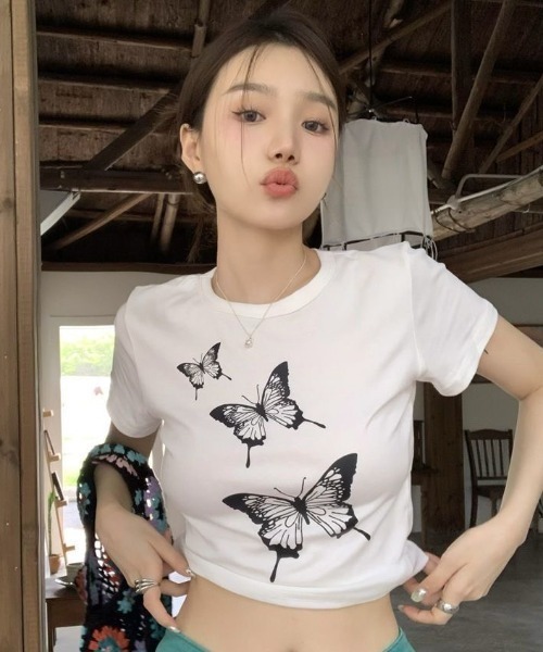 AVYL(アヴィル)の「バタフライグラフィック タイトちびTシャツ(Tシャツ/カットソー・レディース・ホワイト/ブラック・M)」の11枚目の写真