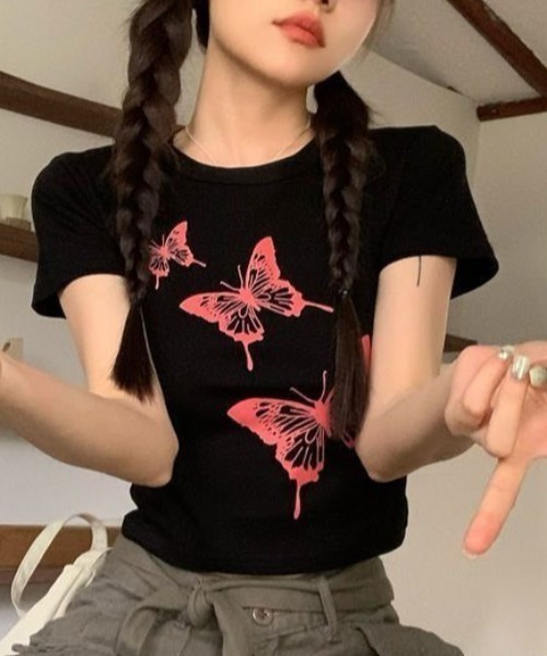 AVYL(アヴィル)の「バタフライグラフィック タイトちびTシャツ(Tシャツ/カットソー・レディース・ホワイト/ブラック・M)」の16枚目の写真