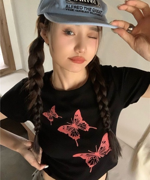 AVYL(アヴィル)の「バタフライグラフィック タイトちびTシャツ(Tシャツ/カットソー・レディース・ホワイト/ブラック・M)」の8枚目の写真