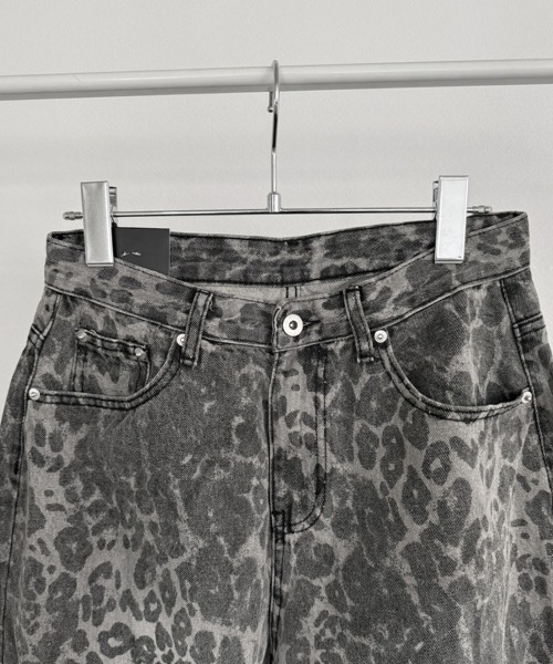 YACA（ヤーカ）の「Leopard Wide Denim Pants/レオパードワイドデニムパンツ（デニムパンツ・レディース・グレー・1/2）」の14枚目の写真