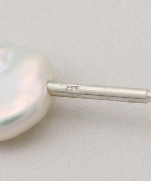 JOURNAL STANDARD(ジャーナルスタンダード)の「【MUSSELS AND MUSCLES/マッソーズアンドマッソーズ 】KESHI PEARL EARSTUD(ピアス(片耳用)・レディース・シルバー・FREE)」の4枚目の写真