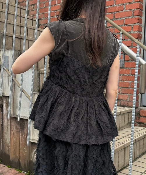WILLFULLY(ウィルフリー)の「stretch sheer velour bottle neck no sleeve tops(その他トップス・レディース・ダークブラウン/チャコール/グレイッシュベージュ・FREE)」の8枚目の写真