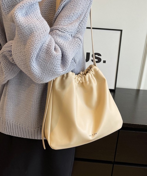 ReRe（リリ）の「ギャザーフェイクレザーワンショルダーバッグ（ショルダーバッグ・レディース・ブラウン/ベージュ/ブラック・FREE）」の17枚目の写真