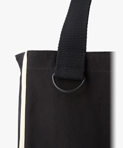 To b. by agnes b.(トゥービーバイアニエスベー)の「To b. by agnes b.× green label relaxing コットン パイピング トートバッグ(トートバッグ・レディース・ブラック・FREE)」の5枚目の写真