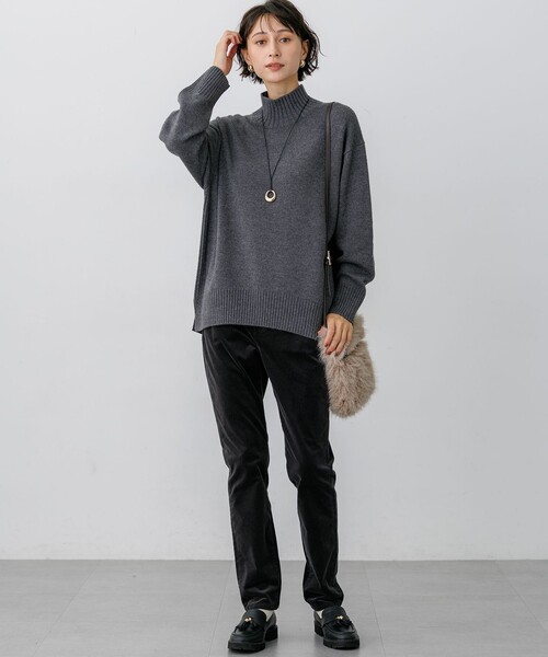 23区 S(ニジュウサンクチイサイサイズ)の「カシミヤブレンド ハイネック ニット(ニット/セーター・レディース・イエロー系/グレー系/ホワイト系/ダルブルー系/ワイン系/スカイブルー系/レッド系/ベージュ系・32)」の11枚目の写真