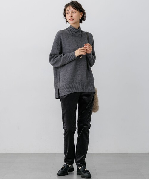 23区 S(ニジュウサンクチイサイサイズ)の「カシミヤブレンド ハイネック ニット(ニット/セーター・レディース・イエロー系/グレー系/ホワイト系/ダルブルー系/ワイン系/スカイブルー系/レッド系/ベージュ系・32)」の12枚目の写真