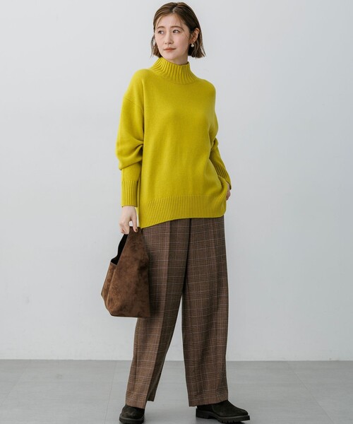 23区 S(ニジュウサンクチイサイサイズ)の「カシミヤブレンド ハイネック ニット(ニット/セーター・レディース・イエロー系/グレー系/ホワイト系/ダルブルー系/ワイン系/スカイブルー系/レッド系/ベージュ系・32)」の22枚目の写真