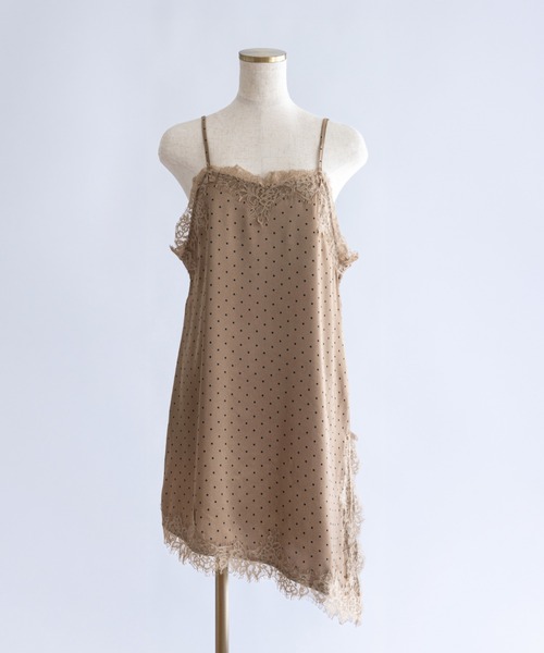 EN NEUME(エンノイム)の「Polka Dot Satin Lace Cami Dress(ワンピース・レディース・ベージュ/ブラック/アイボリー/ブラウン・FREE)」の16枚目の写真