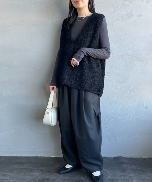 mizuiroind（ミズイロインド）の「[mizuiro ind/ミズイロインド] ヘアリーヤーン ワイドシルエットニットベスト（ベスト・レディース・ブラック/グレー・F）」の17枚目の写真
