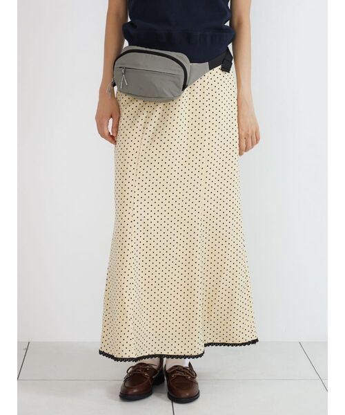 FIKA.(フィーカ)の「Dot lace trim skirt(スカート・レディース・ダークブラウン/ブラック/ベージュ・MEDIUM)」の3枚目の写真