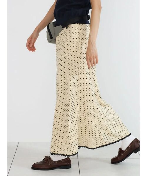 FIKA.(フィーカ)の「Dot lace trim skirt(スカート・レディース・ダークブラウン/ブラック/ベージュ・MEDIUM)」の17枚目の写真