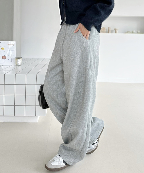 Ada.（エイダ）の「ウエストゴム ワイド ストレート スウェットパンツ（その他パンツ・レディース・ブラック/杢グレー/オートミール・FREE）」の3枚目の写真