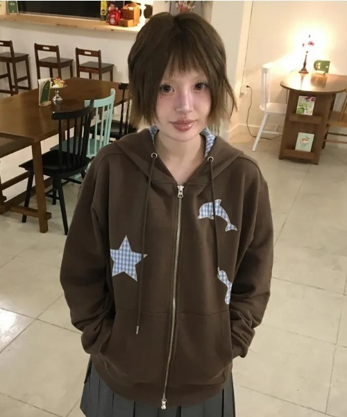 WaiKei(ワイケイ)の「◇WAIKEI◇ブランド直輸入正規品/スタードルフィンチェックアプリケフードジップアップ Star Dolphin Check Applique Hood Zip Up(パーカー・レディース・ブラウン/アイボリー・M/S)」の2枚目の写真