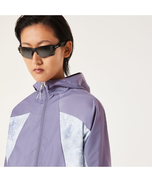 OAKLEY(オークリー)の「オークリー RADIANT SUPPLE JKT 10.0/ジャケット/スポーツ・トレーニング/レディース/OAKLEY(ナイロンジャケット・レディース・パープル/ホワイト/ブラック・L/XS/S/M)」の14枚目の写真