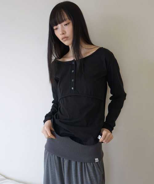 UGLY SHADOW(アグリーシャドウ)の「フラケットリップTシャツ(ブラック)(Tシャツ/カットソー・レディース・その他・FREE)」の2枚目の写真