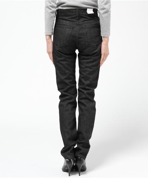 MOUSSY(マウジー)の「WAIST FIT STRAIGHT(デニムパンツ・レディース・ワンウォッシュ/ブラック・23inch/24inch/25inch/27inch/26inch)」の12枚目の写真