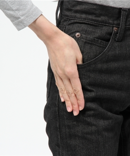 MOUSSY(マウジー)の「WAIST FIT STRAIGHT(デニムパンツ・レディース・ワンウォッシュ/ブラック・23inch/24inch/25inch/27inch/26inch)」の15枚目の写真