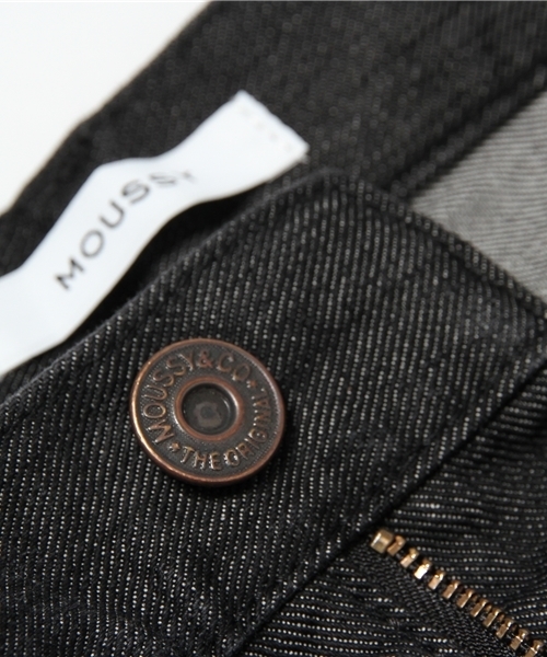 MOUSSY(マウジー)の「WAIST FIT STRAIGHT(デニムパンツ・レディース・ワンウォッシュ/ブラック・23inch/24inch/25inch/27inch/26inch)」の6枚目の写真