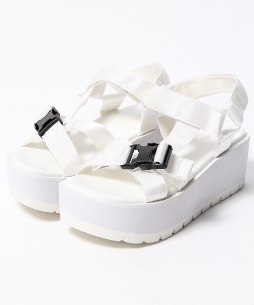 Heather(ヘザー)の「アツゾコスポサン 714768(サンダル・レディース・ネイビー/オフホワイト/ブラック・LARGE/MEDIUM)」の1枚目の写真