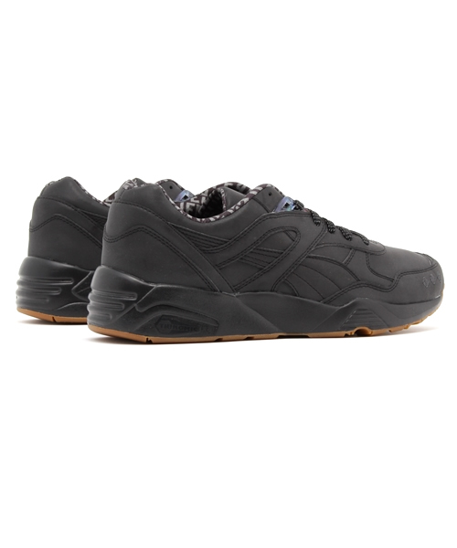 PUMA × ALIFE(プーマ×エーライフ)の「メンズ プーマ×エーライフ リフレクティブ PUMA R698 X ALIFE REFLECTIVE 359801-01(スニーカー・メンズ・ブラック・28cm/27cm/26cm/27.5cm/26.5cm)」の3枚目の写真