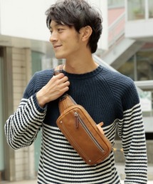 オティアス Otias / シュリンクレザーオイル仕上げヨコ型ボディバッグ