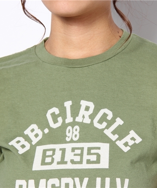 BEAMS BOY(ビームスボーイ)の「BEAMS BOY / カレッジプリント T(Tシャツ/カットソー・レディース・イエロー系その他/オリーブ/ネイビー・ONE SIZE)」の7枚目の写真