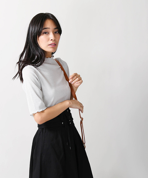 WEGO（ウィゴー）の「WEGO/ラメハイネックフリルカットソー（Tシャツ/カットソー・レディース・ライトブラウン/シルバー/ブラック/ロイヤルブルー/ピンク/ブラック系その他・FREE）」の20枚目の写真