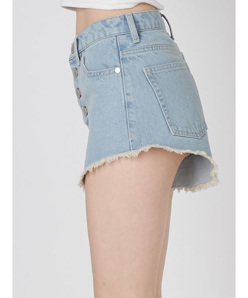 EMODA（エモダ）の「ハードヘムカットジャストウエストショートパンツ（デニムパンツ・レディース・ライトブルー/ブラック/インディゴブルー・SMALL/MEDIUM）」の5枚目の写真
