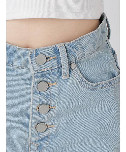 EMODA（エモダ）の「ハードヘムカットジャストウエストショートパンツ（デニムパンツ・レディース・ライトブルー/ブラック/インディゴブルー・SMALL/MEDIUM）」の13枚目の写真