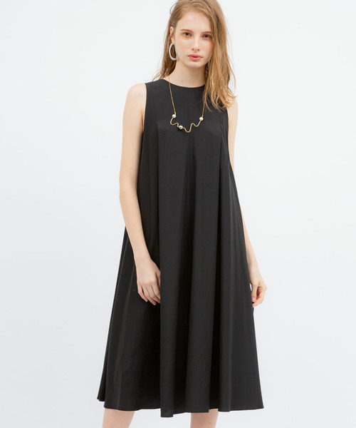 UNITED TOKYO（ユナイテッドトウキョウ）の「フレアノースリーブワンピース（ワンピース・レディース・カーキ/ブラック/パープル/ブルー/キャメル/ネイビー/レッド・1）」の15枚目の写真